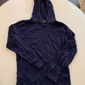 Cozy, light-wearing GAP hoodie